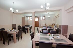 Birlik Hotel