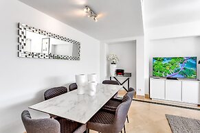 YOLO Spaces – Sotogrande Ocean View Penthouse