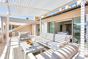 YOLO Spaces – Sotogrande Ocean View Penthouse
