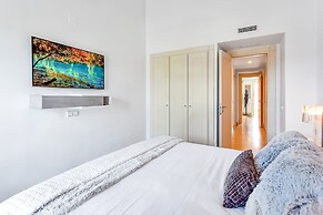 YOLO Spaces – Sotogrande Ocean View Penthouse