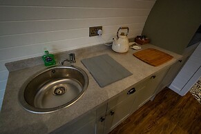 Beech Pod Cabin in Beautiful Surroundings Wrexham