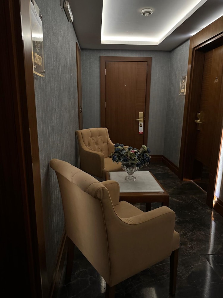 GRAND STAR HOTEL PREMIUM