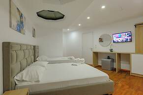 Hotel Summer
