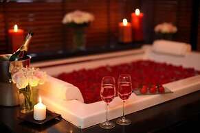 Dineos Lodge and Spa