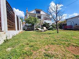 Kima Apartman With Garden for 6