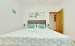 Kima Apartman With Garden for 6