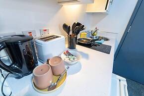 Homely Studio Next to City Centre
