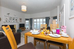 4 Pentowan Court