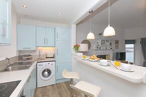 4 Pentowan Court