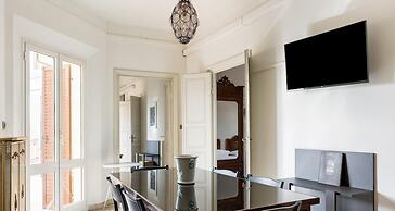 Irnerio Apts - Black Widow by Wonderful Italy