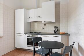 Irnerio Apts - Black Widow by Wonderful Italy