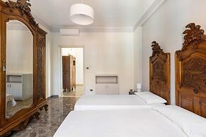 Irnerio Apts - Black Widow by Wonderful Italy