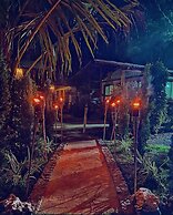 Las Rocas Village Ecohotel