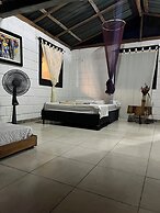 Las Rocas Village Ecohotel