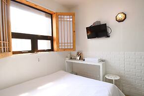 Hotel Ivory