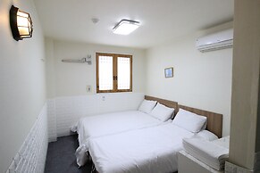 Hotel Ivory