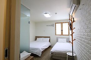 Hotel Ivory