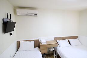 Hotel Ivory