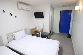 Hotel Ivory