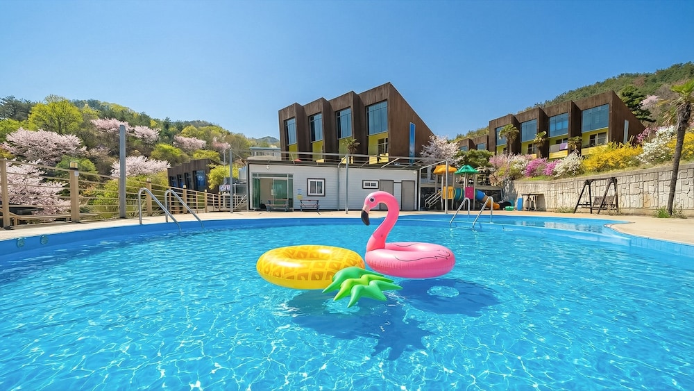 Geojedo Pilos Ocean View Pension