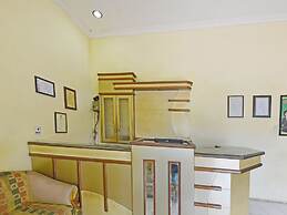 OYO 3722 Hotel Mutiara