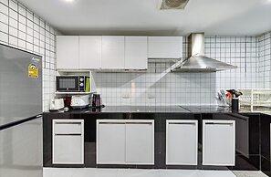 Bangkok Watergate Townhouse