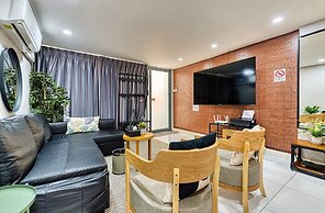 Bangkok Watergate Townhouse