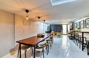 Bangkok Watergate Townhouse