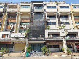 Bangkok Watergate Townhouse
