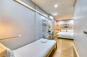 Bangkok Watergate Townhouse