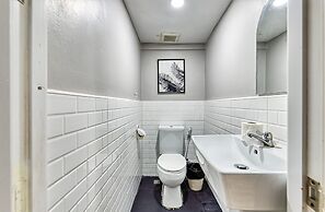 Bangkok Watergate Townhouse