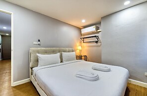 Bangkok Watergate Townhouse