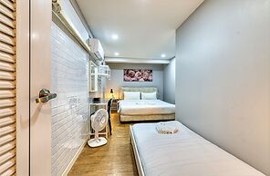 Bangkok Watergate Townhouse
