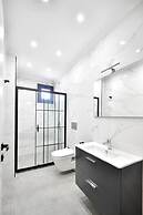 Red Moon Suites