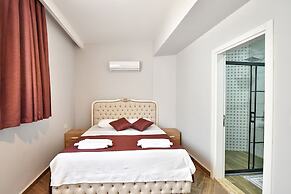 Red Moon Suites