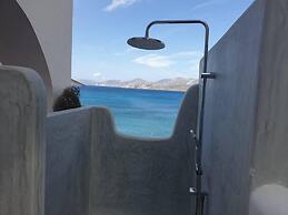 Apartment - Sleeps up to 10 & Beachfront Access