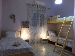 Apartment - Sleeps up to 10 & Beachfront Access
