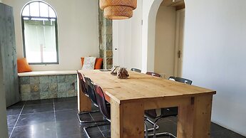 Whale Tails Island Suites & Villas