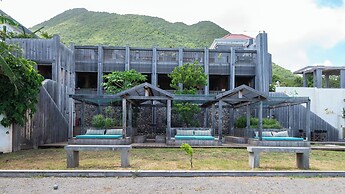 Whale Tails Island Suites & Villas