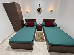 Giza pyramids view Homestay