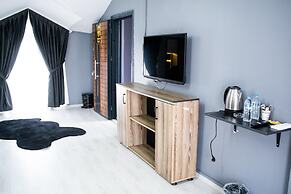 Lions Suit Hotel