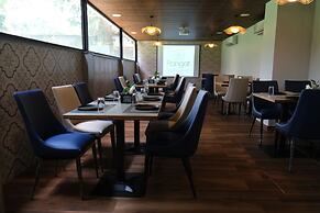 Swarnam Hotel