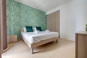 2 Bedroom Apartment Sliema Tigne Suites