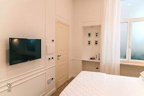 Four - Acanfora Suites