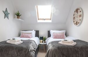 South Downs retreat house with parking
