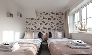 South Downs retreat house with parking