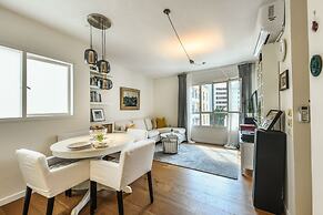 Boutique 1BR Apt with parking
