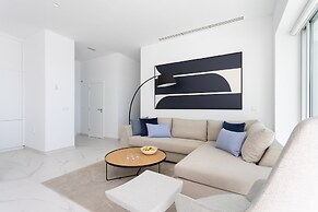 Crystal I Luxury Apartments