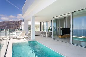 Crystal I Luxury Apartments
