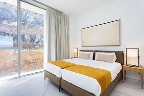 Crystal I Luxury Apartments